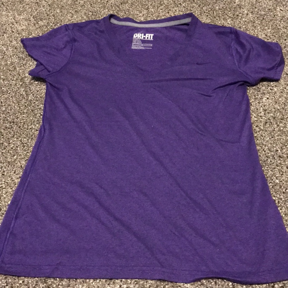Nike dri fit t